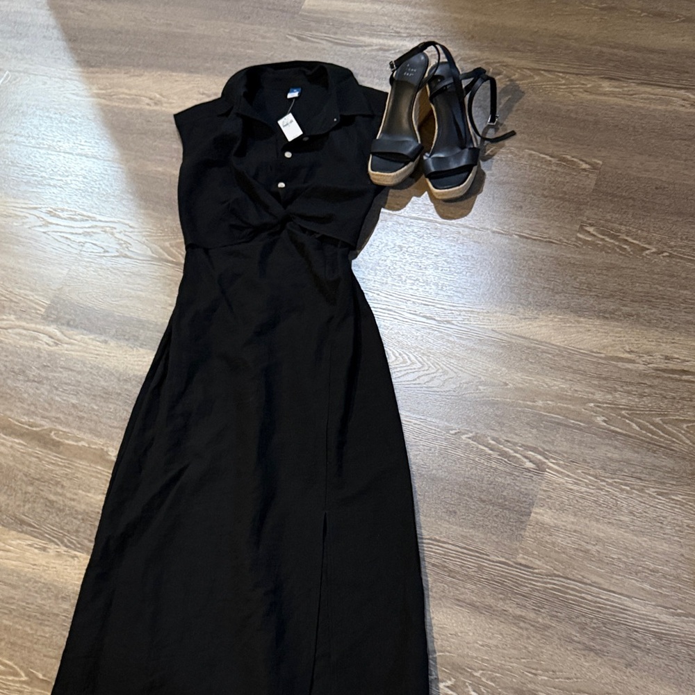Old Navy Black Midi Dress
